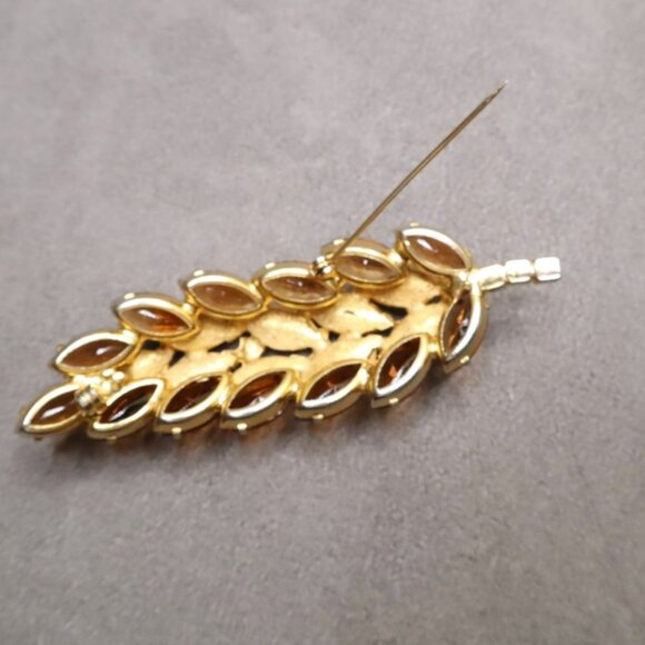 Juliana Rhinestone Leaf Brooch: Vintage 1960s Fall Statement Pin - Picture 7 of 11